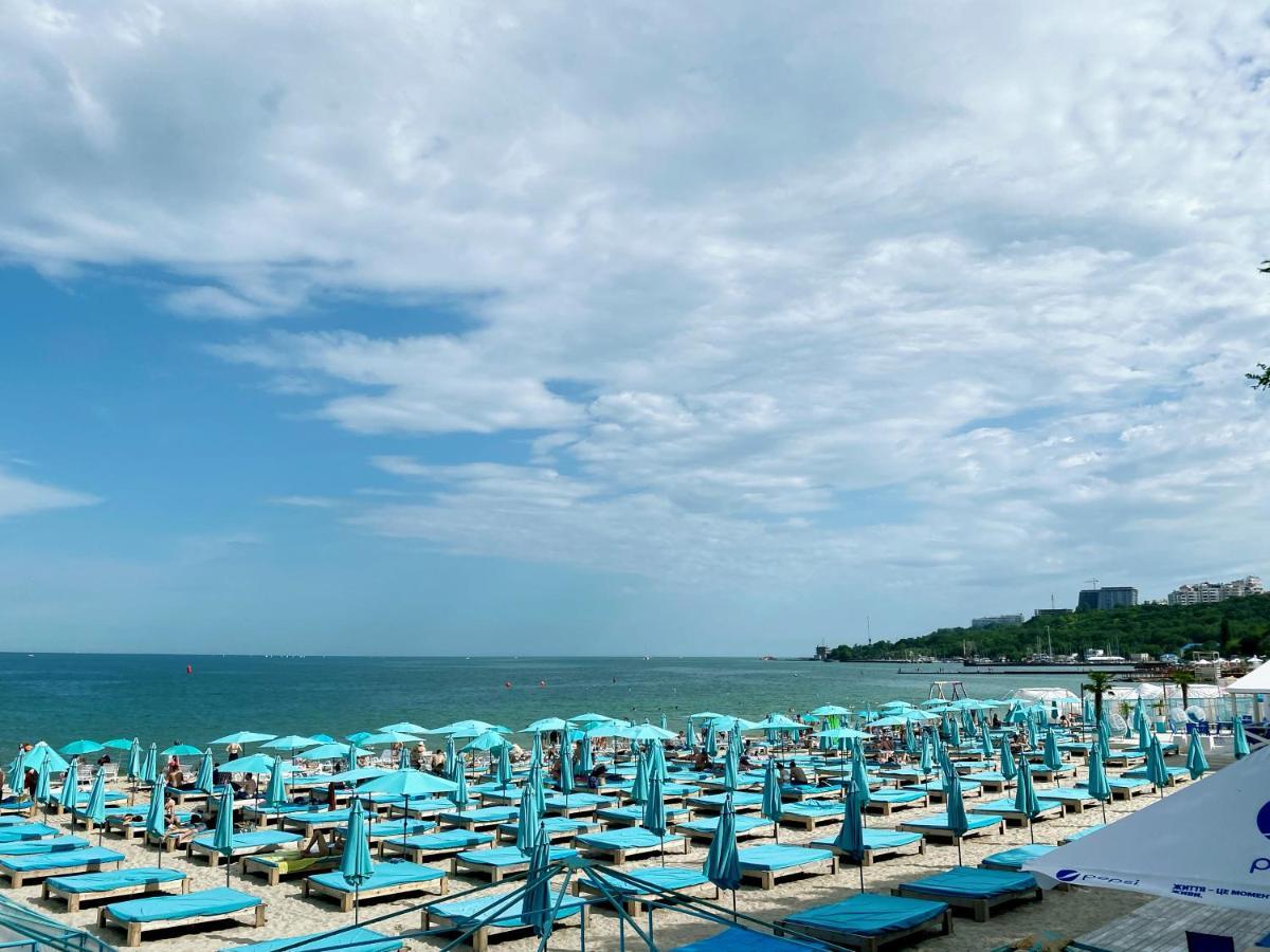 Italian Boulevard Modern Apartment โอเดสซา ภายนอก รูปภาพ
