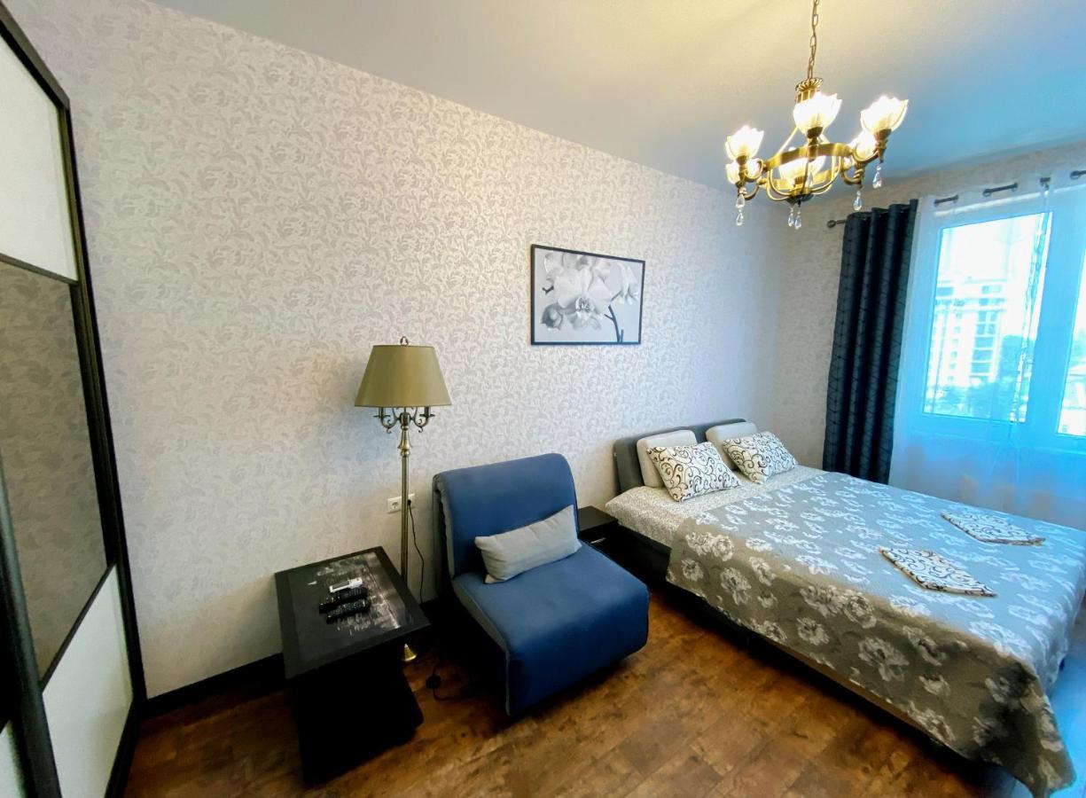 Italian Boulevard Modern Apartment โอเดสซา ภายนอก รูปภาพ